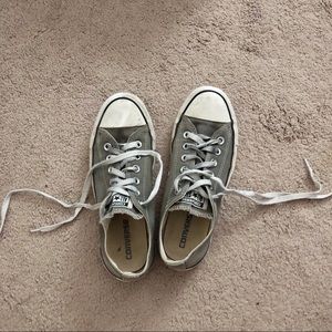 gray low top converse